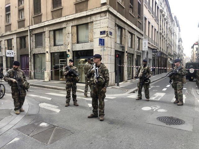 Franţa: Nicio revendicare pentru atacul din Lyon