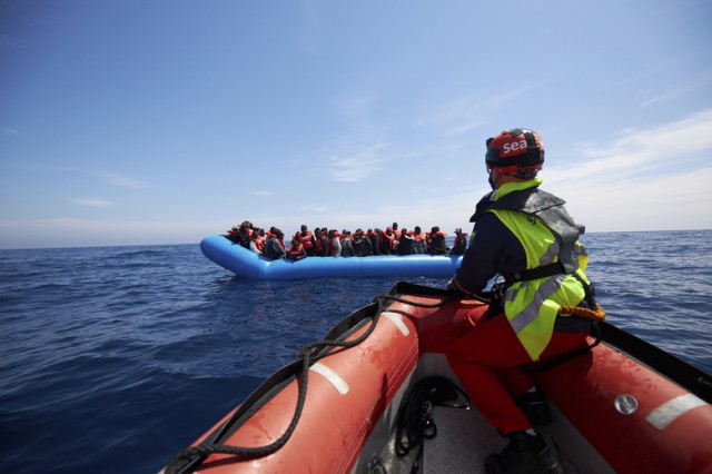Grecia: Garda de coastă a interceptat o barcă cu 33 de migranţi în largul unei insule din Marea Egee