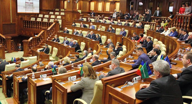 MAE ucrainean atenţionează împotriva amestecului străin în Republica Moldova şi a federalizării acesteia după scenariul rus
