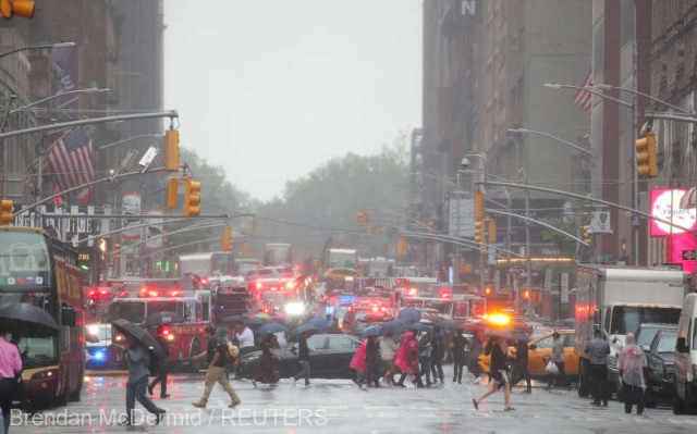 SUA: Un elicopter s-a prăbuşit peste un imobil din Manhattan
