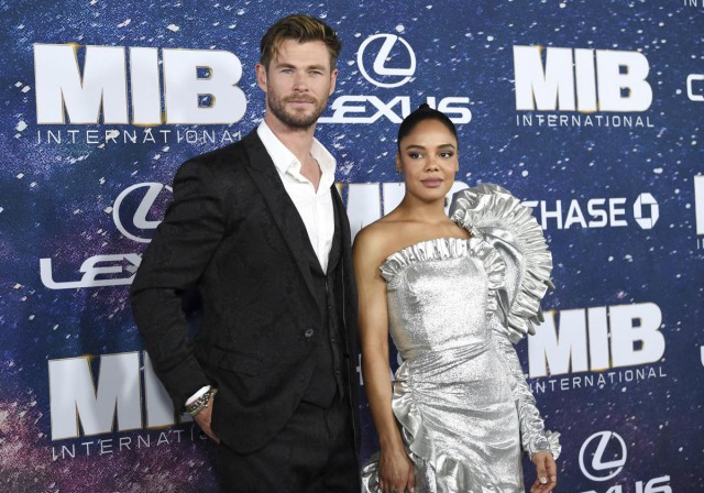 „Men in Black“ şi „Shaft“, rivalitate pe afişele cinematografelor americane