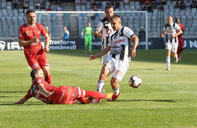 Hermannstadt și-a asigurat în mare măsură rămânerea în Liga 1, după victoria de la U Cluj, scor 2-0