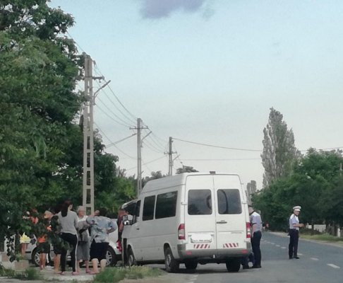 Fetiță rănită într-un accident rutier, la Faclia