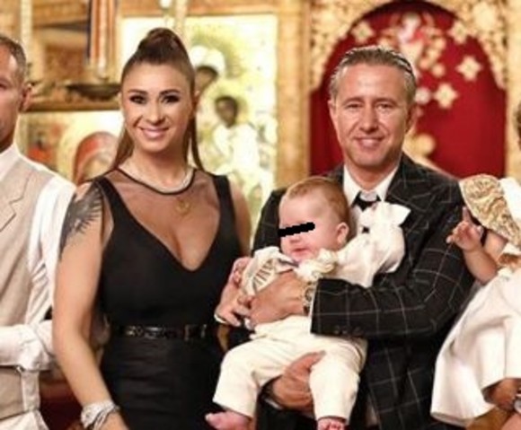 Anamaria Prodan și Laurențiu Reghecampf, din nou nași de botez. Ce ținută sexy a purtat impresara la eveniment