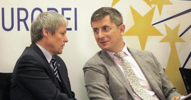 Dan Barna a fost desemnat candidatul comun la prezidențiale al Alianței 2020 USR PLUS. Dacian Cioloș va fi candidatul la funcția de prim-ministru
