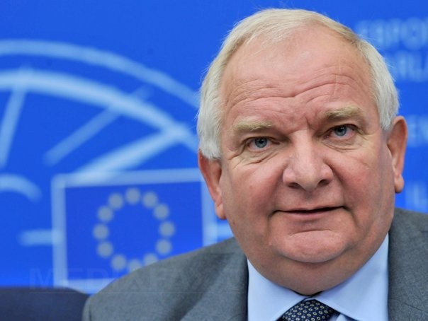 Joseph Daul: Decizia blocului ACUM de a intra la guvernare în Republica Moldova, „un act de patrotism şi maturitate politică“