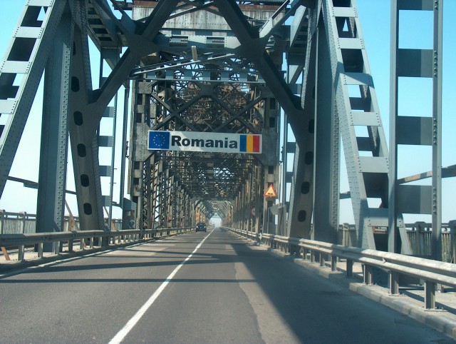 Autoturismele care trec podul peste Dunăre, sensul Giurgiu-Ruse, nu achită tariful de trecere în data de 20 iunie 2019