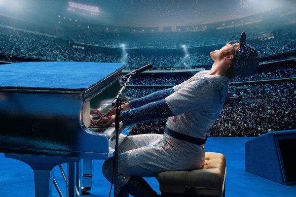 Povestea lui Elton John, ''Rocketman'', omite oameni şi evenimente importante din viata artistului