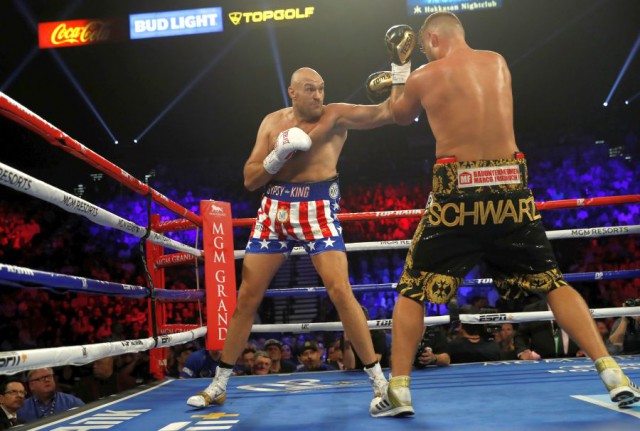Tyson Fury, victorie rapidă în faţa lui Tom Schwarz