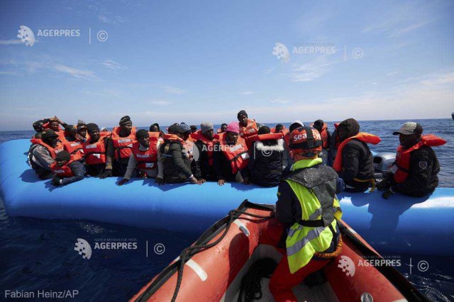 50 de municipalităţi germane şi-au declarat dorinţa de a prelua migranţi salvaţi din bărci în Mediterana