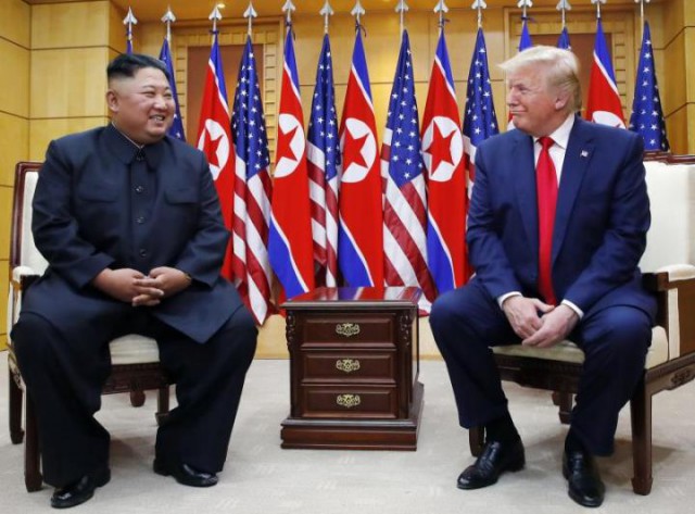 Trump l-a invitat pe liderul nord-coreean în SUA şi anunţă reluarea negocierilor. Kim Jong Un se declară optimist