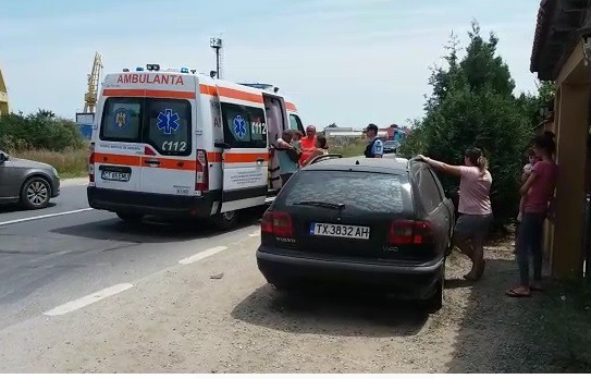 Accident rutier la intrare în 2 Mai: o mamă și 3 copii, la spital!
