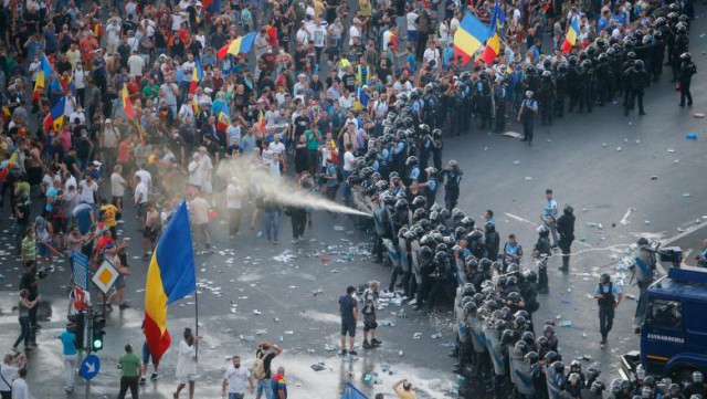 Dosarul privind protestul din 10 august, declinat la DIICOT