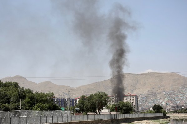 Afganistan: Talibanii au revendicat atacul de la Kabul, soldat cu 100 de răniţi