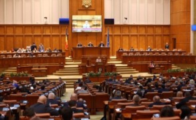 Lege adoptată în Parlament: toate trecerile de pietoni vor fi iluminate și semnalizate