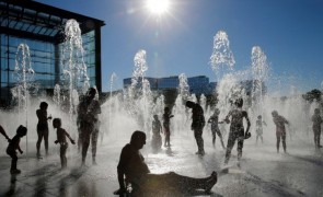 Franța SE TOPEȘTE: A fost înregistrată cea mai ridicată temperatură din istoria țării