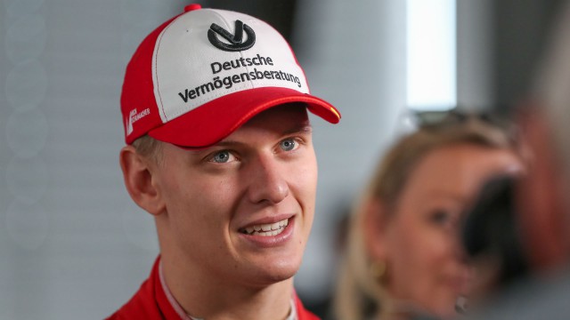 F1: Mick Schumacher va pilota un monopost Ferrari al tatălui său la Hockenheim