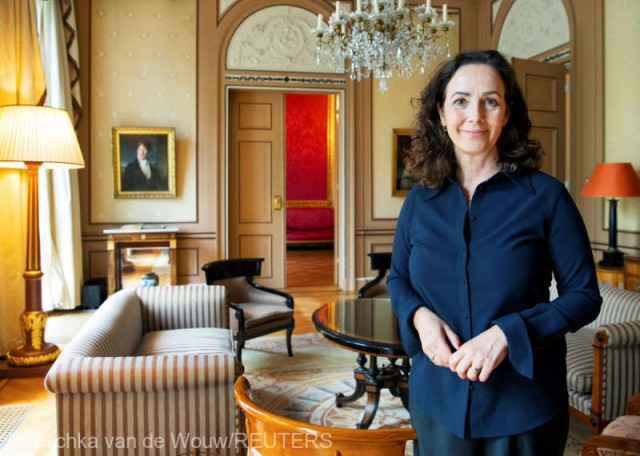Prima femeie aleasă primar la Amsterdam pregăteşte o reformă a cartierului cu felinare roşii