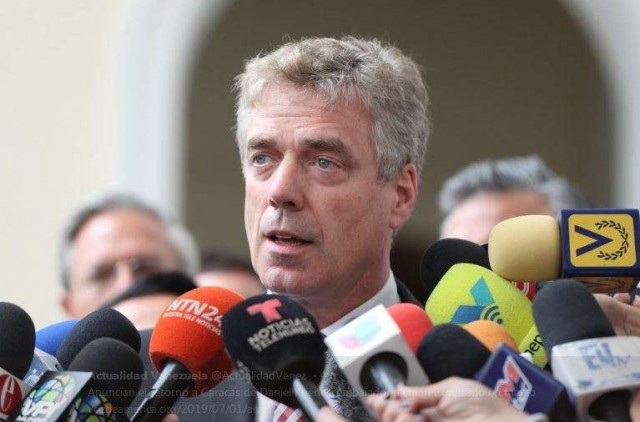 Venezuela anunţă revenirea ambasadorului Germaniei, expulzat în martie pentru „ingerinţă“