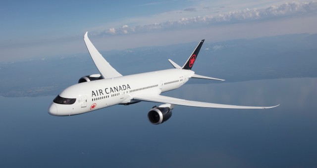Zeci de pasageri răniţi într-un avion Air Canada în urma unor puternice turbulenţe deasupra Pacificului