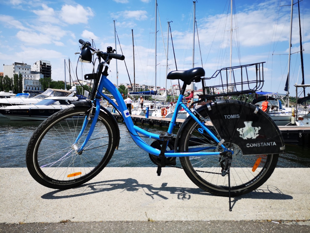 Bicicletele puse la dispoziție de Primăria Constanța, stârnesc interesul constănțenilor și turiștilor Bicicletele puse la dispoziție de Primăria Constanța, stârnesc interesul constănțenilor și turiștilor