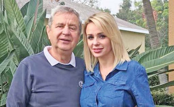 Tatăl lui Catrinel Sandu a fost incinerat. Ce i-a spus fiicei înainte să moară