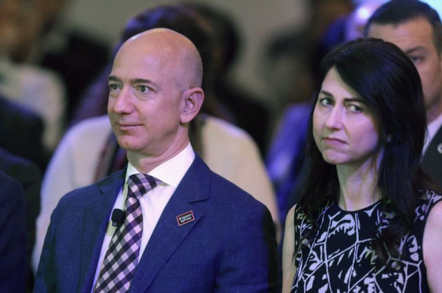 Divorţul fondatorului Amazon, Jeff Bezos, finalizat printr-o înţelegere financiară de 38 de miliarde de dolari