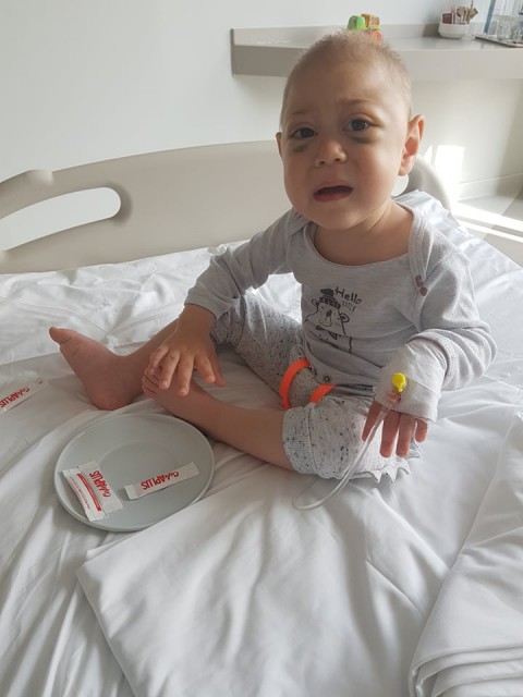 CAMPANIE! La doar 1 an și 6 luni, David se luptă cu cancerul