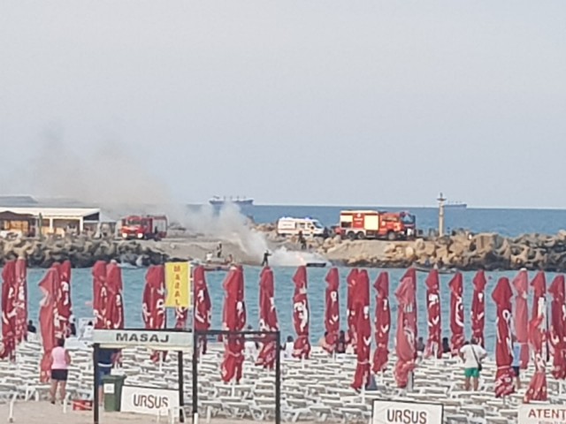 O șalupă a ars în Portul Belona din Eforie. VIDEO