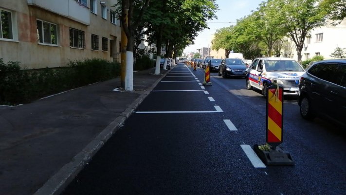 LUCRĂRI pe strada I.L. Caragiale din Constanța. Aveți grijă unde parcați!