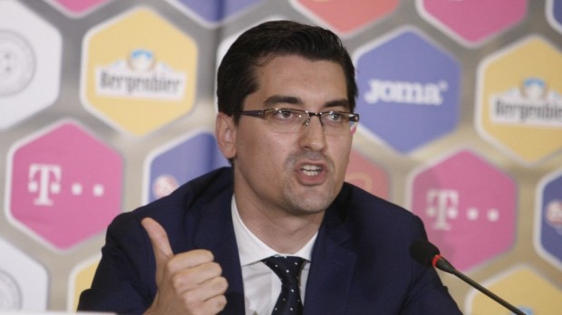 Răzvan Burleanu anunţă că Adrian Mutu şi Mirel Rădoi rămân la conducerea naţionalelor de tineret şi seniori