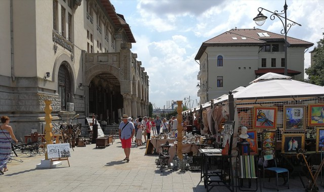 Târgul de Antichități revine în Piața Ovidiu