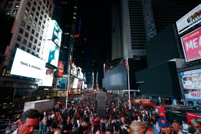 SUA: O pană de curent de proporţii a lăsat în întuneric vestul Manhattanului, inclusiv Times Square