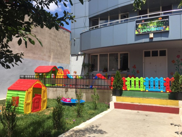 Loc de joacă modern, amenajat la creșa „Licuricii”