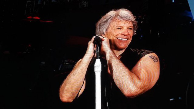 Căderi nervoase, consum de alcool şi pierderea vocii. De ce n-a dat Jon Bon Jovi o reprezentaţie bună, la Bucureşti?