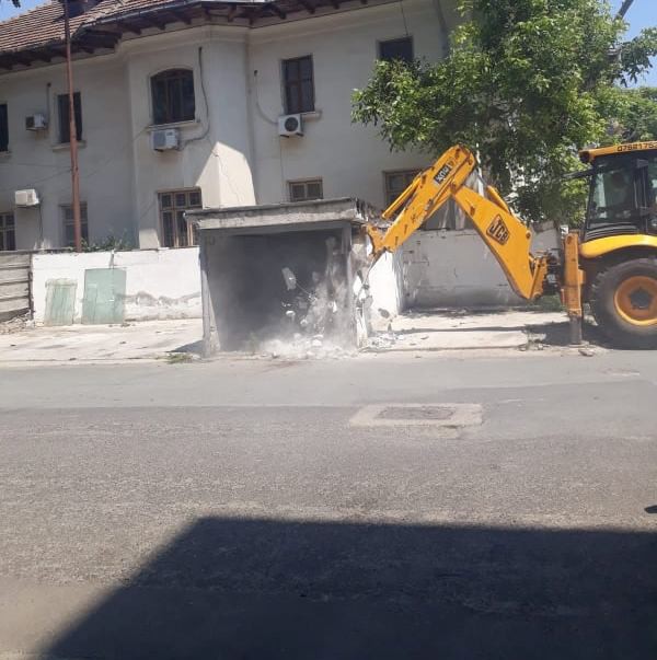 Iorguş, ţinta DEMOLĂRILOR! Primăria Mangalia l-a prins pe fostul primar cu un GARAJ construit fără autorizaţie pe domeniul public! Vezi DOCUMENT