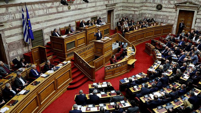 Grecia: Noul guvern obţine votul de încredere al parlamentului pentru politica economică propusă