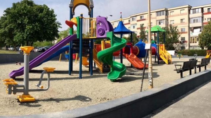 ANPC: Amenzi de 324.000 de lei, aplicate după controale ce au vizat exploatarea locurilor de joacă pentru copii