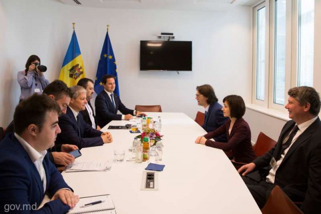 UE: Premierul R. Moldova, Maia Sandu, a discutat despre cooperare cu Dacian Cioloş