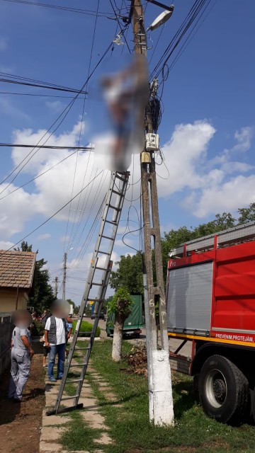 Un angajat al Romtelecom a MURIT electrocutat