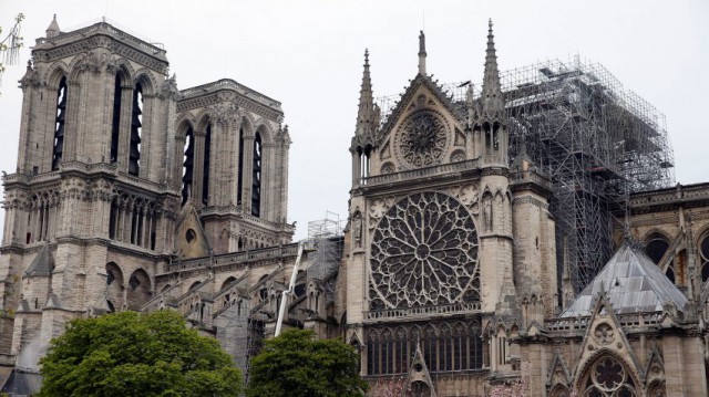 Două şcoli din apropierea Notre-Dame, închise ca ''măsură de precauţie'' din cauza concentraţiei ridicate de plumb