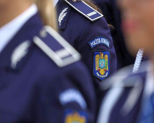 Polițiștii constănțeni, activități de prevenire pentru elevii veniți in tabără pe litoral