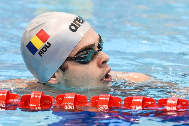 Înot: Sportivul Robert Glintă, campion european la proba de 100 de metri spate