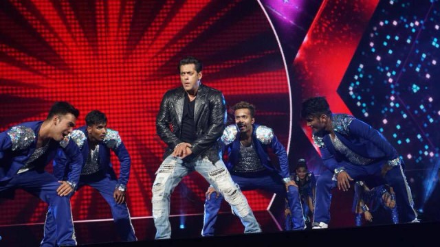 Salman Khan aşteaptă o cerere în căsătorie de la Iulia Vântur? De ce se simte actorul dezamăgit