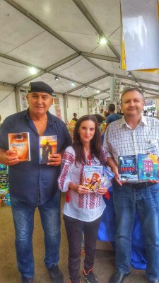 Trei autori constănțeni invită iubitorii de lectură pe plaja culturală a târgului VALURI DE CARTE