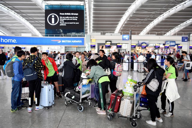 Numeroase zboruri ale companiei British Airways, afectate de o problemă informatică