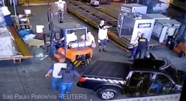 Brazilia: Trei suspecţi reţinuţi în cazul furtului a peste 700 kg de aur de pe aeroportul din Sao Paulo