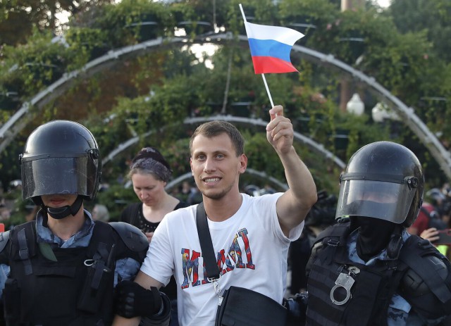 Manifestaţii în Rusia: Cinci arestări pentru 