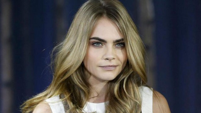 Modelul britanic Cara Delevingne şi actriţa americană Ashley Benson s-au căsătorit în Las Vegas