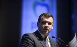 Eugen Tomac îi torpilează pe adversarii lui Paleologu: 'I-a cuprins pe toţi frica. Ce a aia democraţie fără dezbatere?'